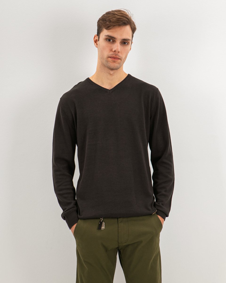Picture of Men's Basic V-Neck Sweater in Black