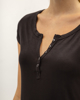 Γυναικεία κοντομάνικη μπλούζα "Henna" μαύρο