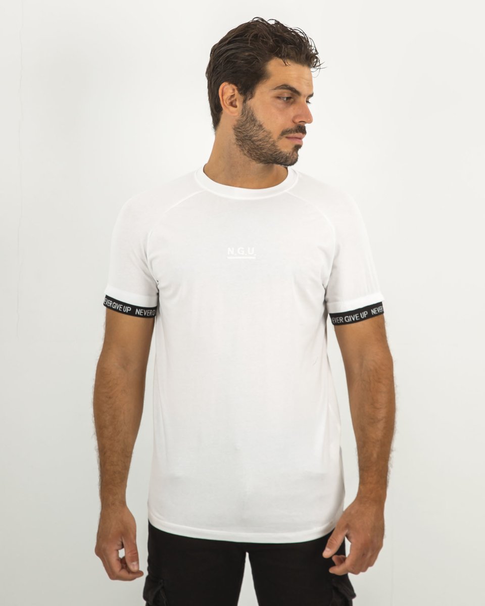 Ανδρική μπλούζα ελαστική με σχέδιο στο μανίκι "N.G.K." λευκό
