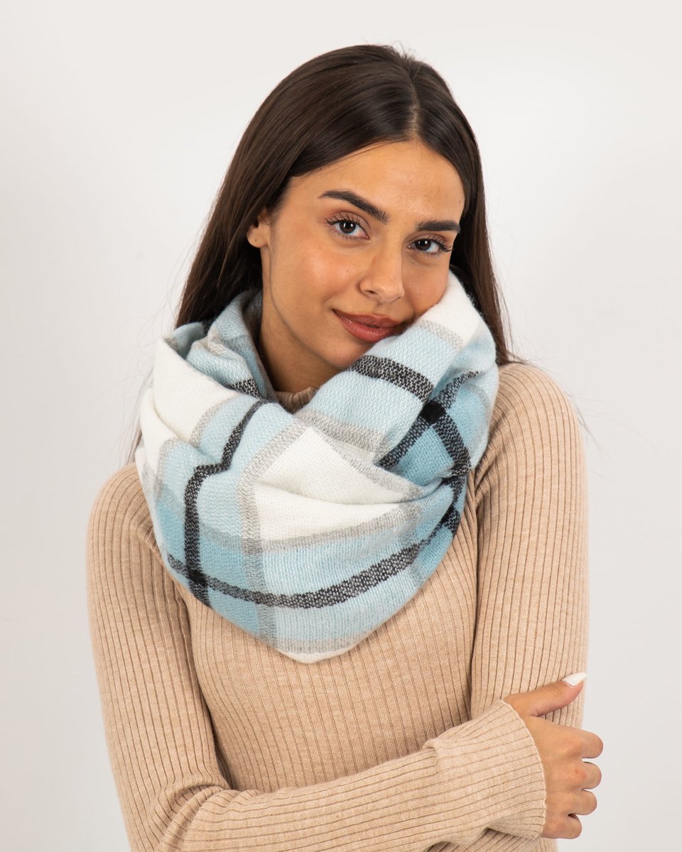 Picture of Women's Checked knit wrap "Carry"