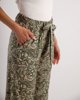 Γυναικεία παντελόνα εμπριμέ 3/4 "Cira" με ελαστική μέση χρώμα χακί